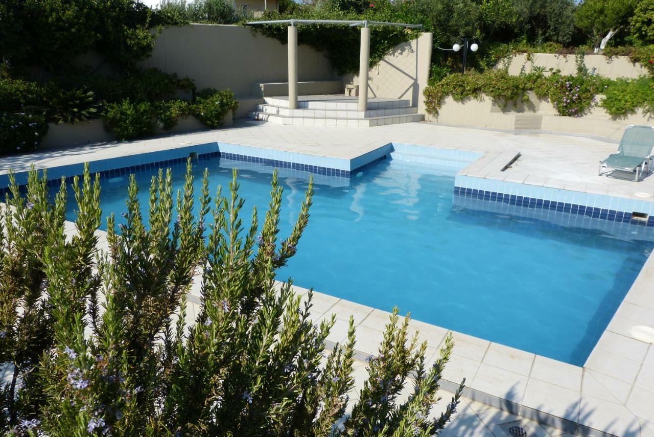 Knossos Palace Secluded Villa Skalanion Exterior photo